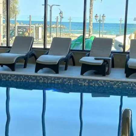 Appartamento Luxury Alezzi Pool & Năvodari