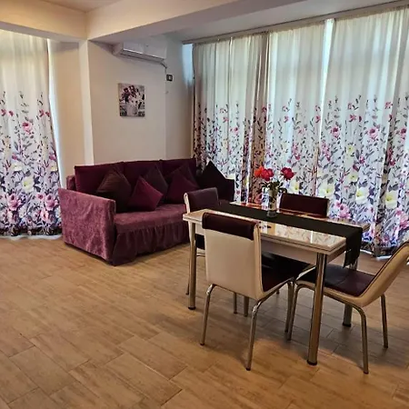 Luxury Alezzi Pool & * Năvodari