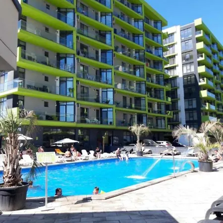 Luxury Alezzi Pool & Appartamento *