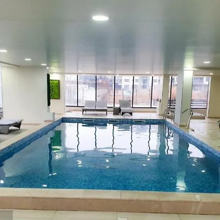 Luxury Alezzi Pool &